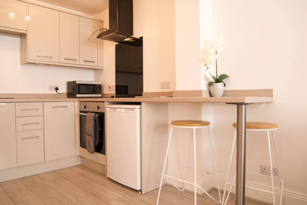 York City Centre, Recently Renovated 2 Bedroom Flat Экстерьер фото