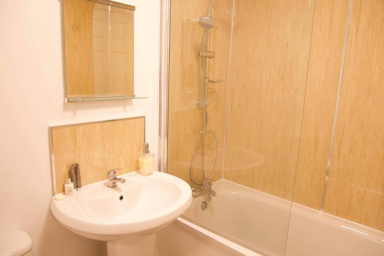 York City Centre, Recently Renovated 2 Bedroom Flat Экстерьер фото