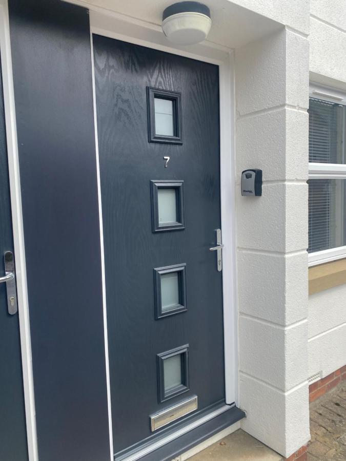 York City Centre, Recently Renovated 2 Bedroom Flat Экстерьер фото